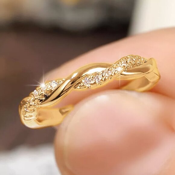 NEW 18k Yellow Gold Diamond Ring Band Dainty Twist Ring - Picture 3 of 5